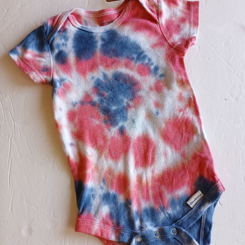 Tie Dye Snap Crotch Baby Bodysuit Red White Blue Swirl for 4th Of July 6-9 MOS